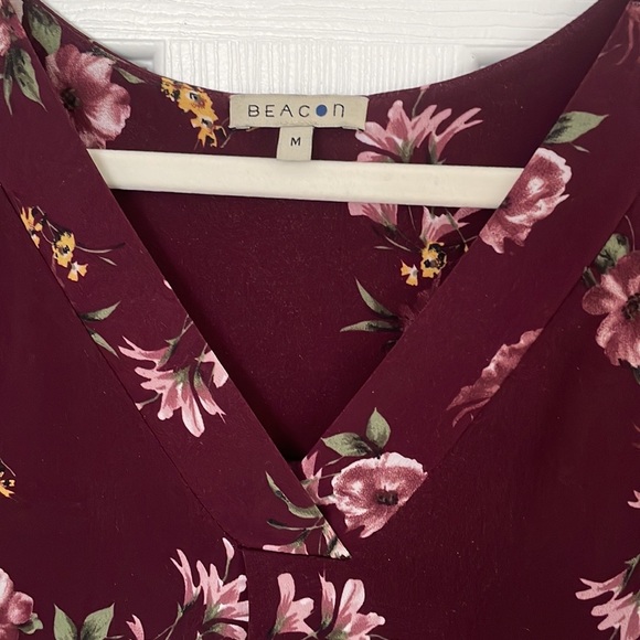 Beacon - Patty Roll Tab Knit Top | M | Burgundy - Picture 3 of 3